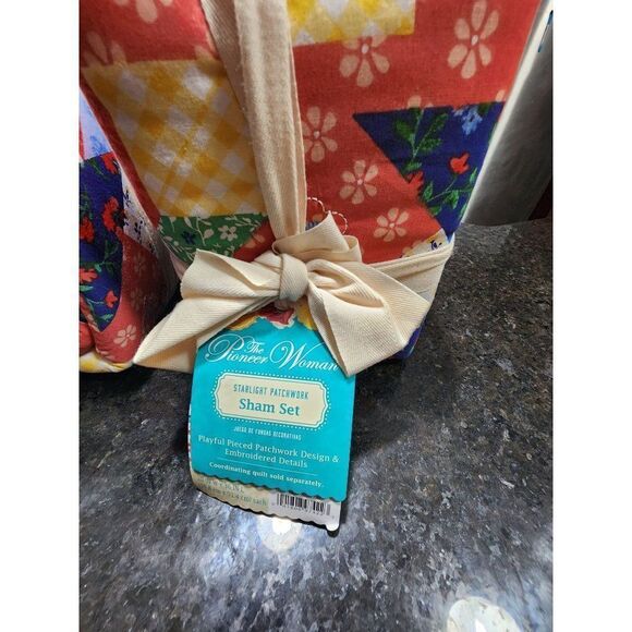 4 Pioneer Woman Starlight Patchwork King Size Pillow Shams, NWT - Picture 6 of 6